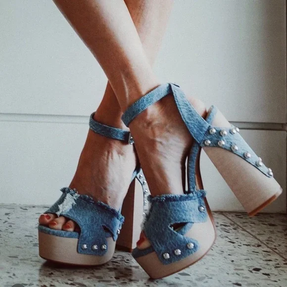 NWT Dannijo X Gianni Bini Daisy Denim Studded Platform Sandals Sz 7,5 - Picture 10 of 10